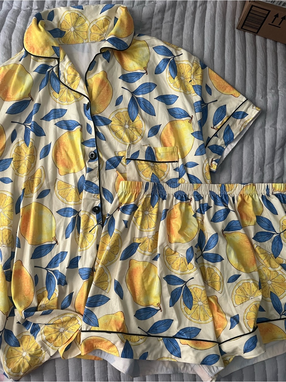 SHEIN Yellow Lemon Print Short Pajama Set with Blue Leaves